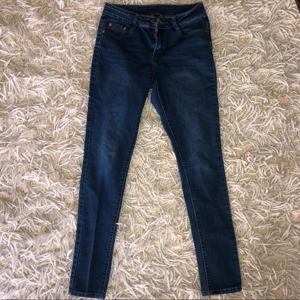 FashionNova butt shaping Jeans